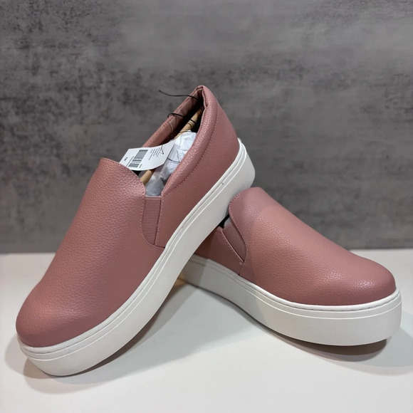 NWT Lane Bryant Blush Pink Slip On Platform Shoes Size 9W - Picture 1 of 7